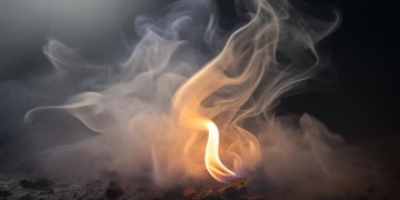随烟消失的火花究竟出自哪首歌？